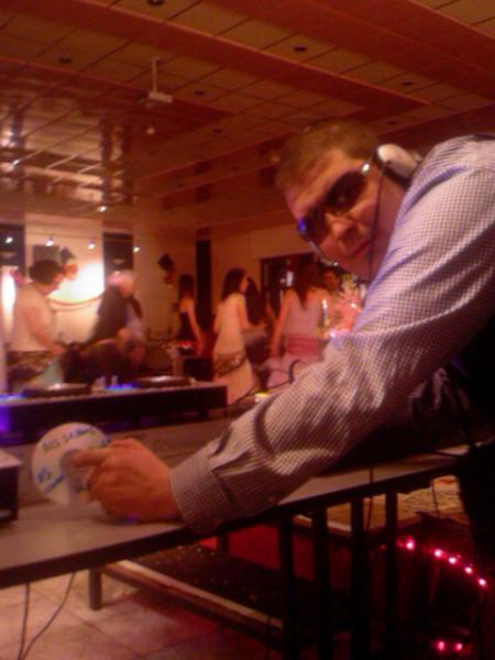 moi votre dj en mode soirée trankille mariage 